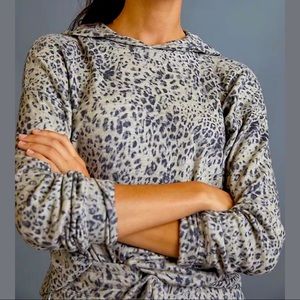 NWT Sundry Cozy Soft Leopard Tan/Black Hoodie Size Medium